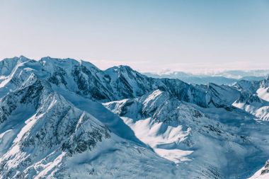 karla kaplı dağ zirveleri mayrhofen Kayak alanında, Avusturya ile görkemli manzara  