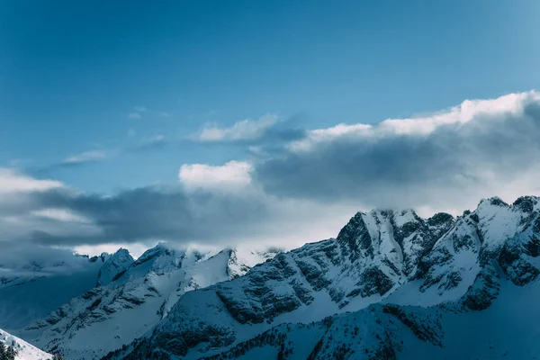 Mountain peaks — Stock Photo, Image