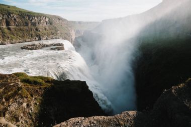 İzlandalı yataygullfoss Şelalesi