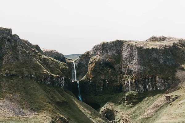 Водоспад — стокове фото