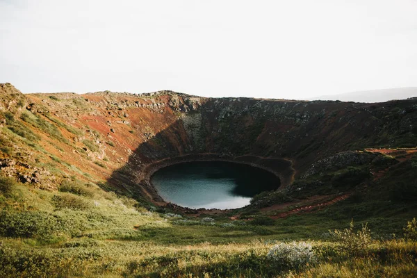 Lago volcánico — Foto de Stock