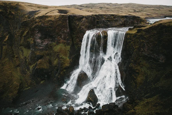 Vue Aérienne Cascade Spectaculaire Fagrifoss Des Rochers Iceland — Photo