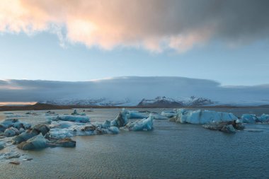 Jokulsarlon lagoon clipart