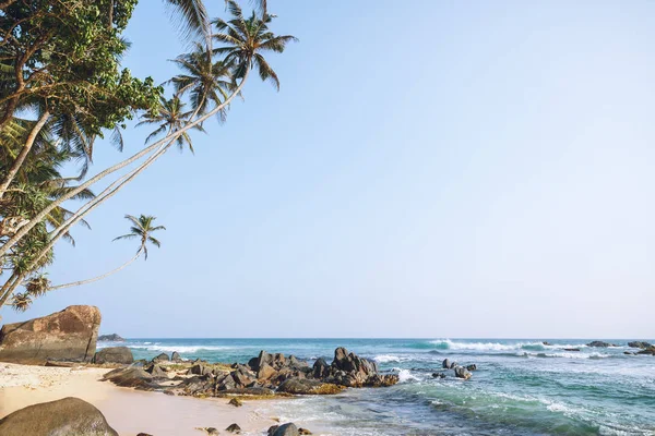 Bela Vista Panorâmica Oceano Céu Azul Unawatuna Sri Lanka — Fotografia de Stock