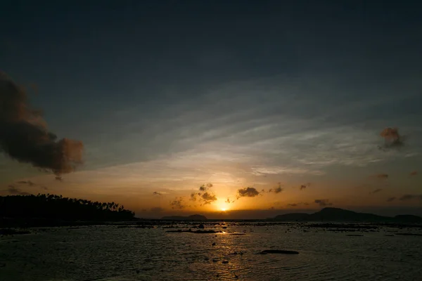 Sunset over ocean — Stock Photo, Image