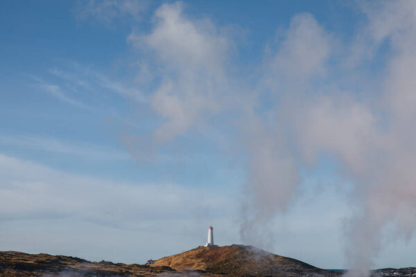 Маяк на холме
