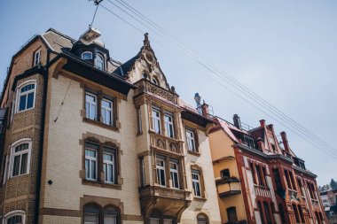 düşük açılı görünümü stuttgart City, Almanya açık gökyüzü ve Binalar
