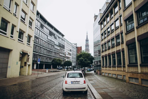 Coche en la calle — Foto de Stock