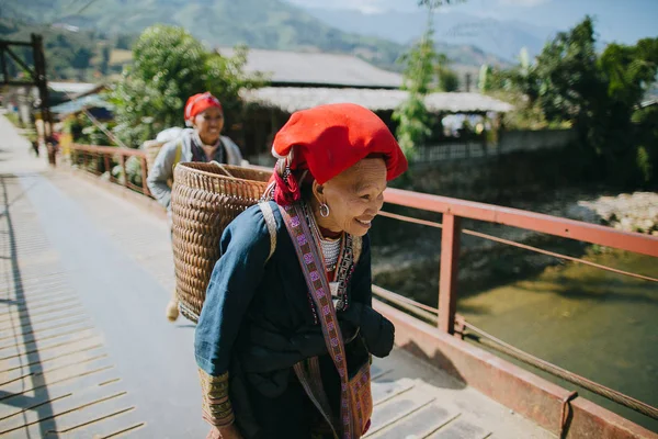 Mujeres vietnamitas - foto de stock