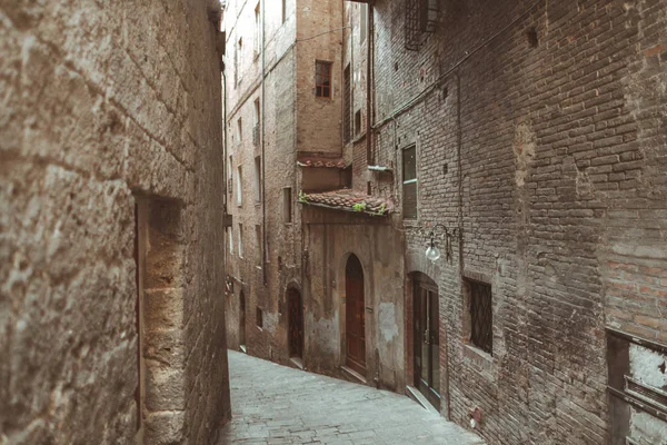 Steep street — Stock Photo