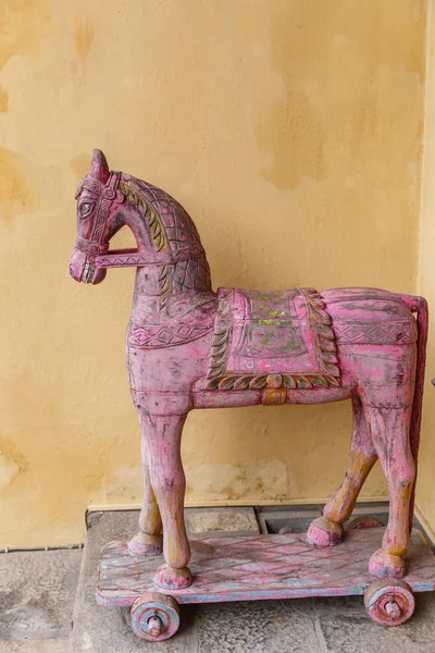 Cavallo di legno — Foto stock