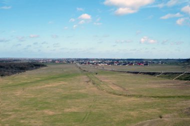 Bahar doğa ve orman güzel bir bahar günü.
