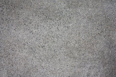 Beton kaba ve zeminine ağaran doku