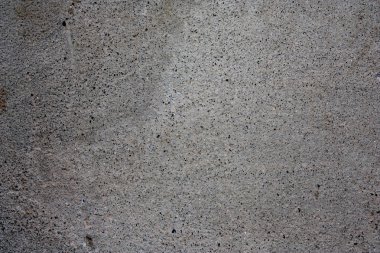 Beton kaba ve zeminine ağaran doku