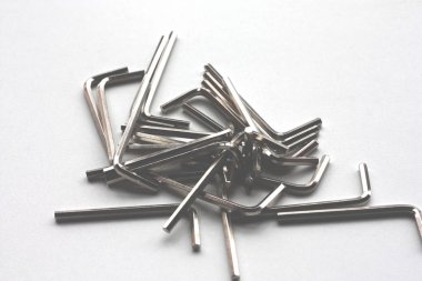 Metal lokma somun Tornavidalar basittir