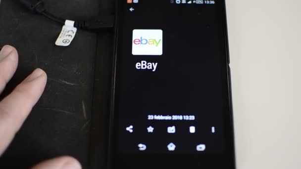 Turijn Februari 2018 Vinger Ebay Pictogram Voor App Opent Klikt — Stockvideo