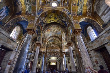 Palermo, İtalya, Sicilya 24 Ağustos 2015. Martorana tarihi merkezinde güzel Kilisesi. Bizans yapı, bu bir oryantal dini ve sanatsal kültür İtalya ifadesidir