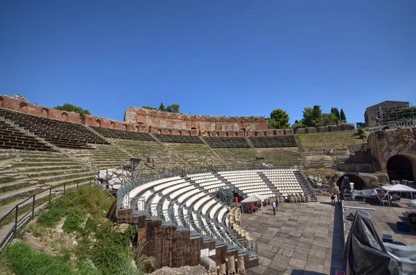 陶尔米纳 意大利 西西里岛2015年8月26日 希腊剧院 这是天生的主办戏剧或音乐表演 现在主持剧院 音乐会 多纳泰罗颁奖典礼和交响乐 — 图库照片