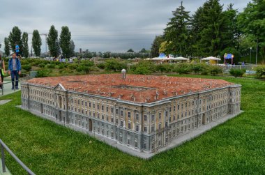Bergamo, İtalya, Lombardy bölgesi - 28 Haziran 2014: Leolandia, kasabalar, köyler ve ünlü anıtlardan 160 ölçek modelleri ile İtalya'nın minyatür reprodüksiyon için bilinen bir eğlence parkı olduğunu. Mevcut sürmek.