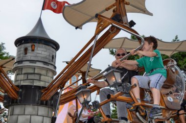 Bergamo, İtalya, Lombardy bölgesi - 28 Haziran 2014: Leolandia, kasabalar, köyler ve ünlü anıtlardan 160 ölçek modelleri ile İtalya'nın minyatür reprodüksiyon için bilinen bir eğlence parkı olduğunu. Mevcut sürmek.