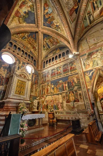 Orvieto Umbría Agosto 2015 Catedral Orvieto Caracterizada Interior Por Espléndidos — Foto de Stock