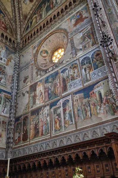 Orvieto Agosto 2015 Duomo Orvieto Caratterizzato Suo Interno Splendidi Affreschi — Foto Stock