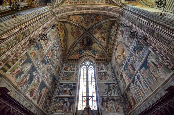 Orvieto Agosto 2015 Duomo Orvieto Caratterizzato Suo Interno Splendidi Affreschi — Foto Stock