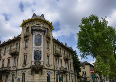 Turin, Piedmont bölgesi, İtalya. 14 Nisan 2017. Casa Fenoglio Lafleur Turin, Art Nouveau tarzında şehrin amblemi tarihi bir bina var. Bir köşe Corso Francia ve Via Principi d'Acaja arasında olduğunu.