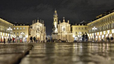 Turin, Piedmont, İtalya 12 Mayıs 2018. Piazza San Carlo, gece, bir Torino'da en güzel kareler.