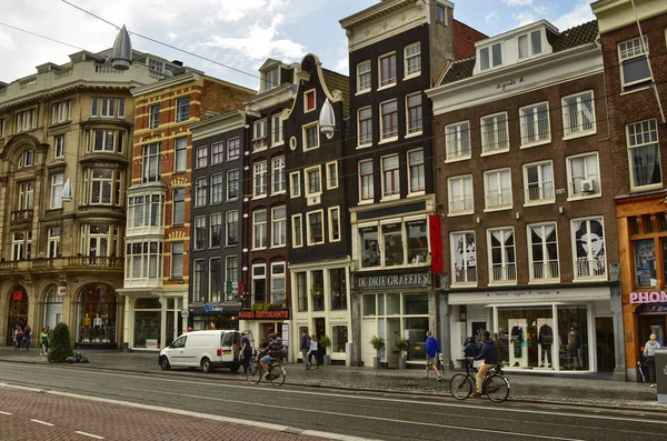 Amsterdam, Nederland. augustus 2019. De straten van het historische centrum — Stockfoto