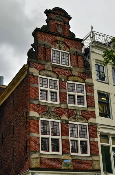 Амстердам, Голландія, серпень 201. На площі Дам, типова історія — стокове фото