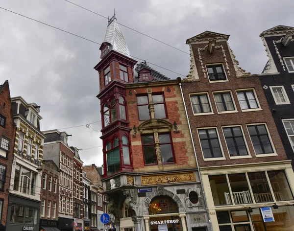 Amsterdam, Olanda, agosto 2019. Giornata piovosa nel centro storico. Amon — Foto Stock