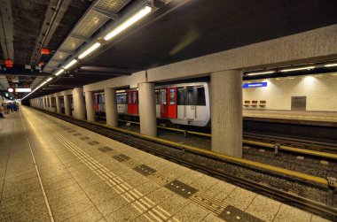 Amsterdam, Hollanda, Ağustos 2019. Bir reşit olmayan