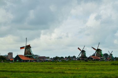 Zaanse Schans, Hollanda, Ağustos 2019. Amsterdam 'ın kuzeydoğusu 