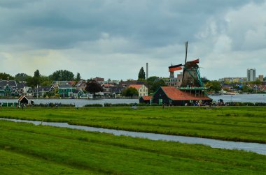 Zaanse Schans, Hollanda, Ağustos 2019. Amsterdam 'ın kuzeydoğusu 