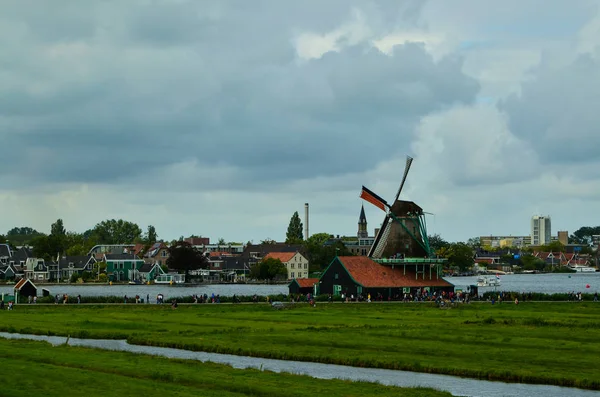 Zaanse Schans, Holland, August 2019. North-east of Amsterdam is — Stock Photo, Image