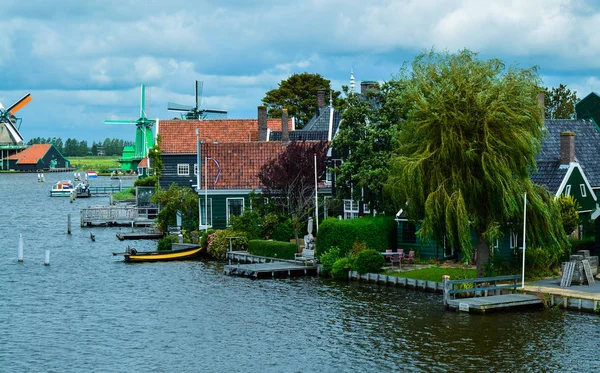 Zaanse Schans, Hollandia, 2019. augusztus. Észak-kelet Amszterdam egy szm — Stock Fotó