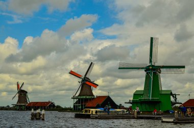 Zaanse Schans, Hollanda, Ağustos 2019. Kuzeydoğu Amsterdam bir karmaşa.