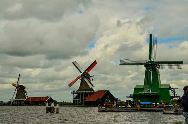 Zaanse Schans, Ολλανδία, Αύγουστος 2019. Βορειοανατολικό Άμστερνταμ είναι ένα sm — Φωτογραφία Αρχείου