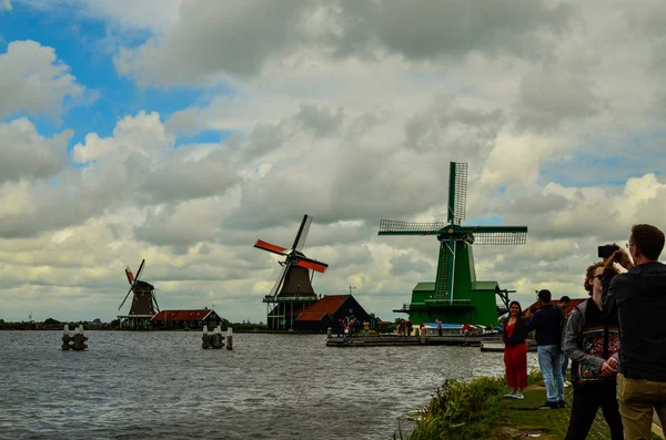 Zaanse Schans, Holland, augusti 2019. Nordöstra Amsterdam är ett — Stockfoto