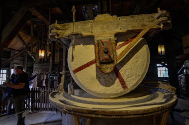 Zaanse Schans, Hollanda, Ağustos 2019. Kuzeydoğu Amsterdam bir zıpkındır.