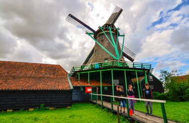 Zaanse Schans, Hollanda, Ağustos 2019. Kuzeydoğu Amsterdam bir karmaşa.