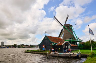 Zaanse Schans, Hollanda, Ağustos 2019. Kuzeydoğu Amsterdam bir karmaşa.