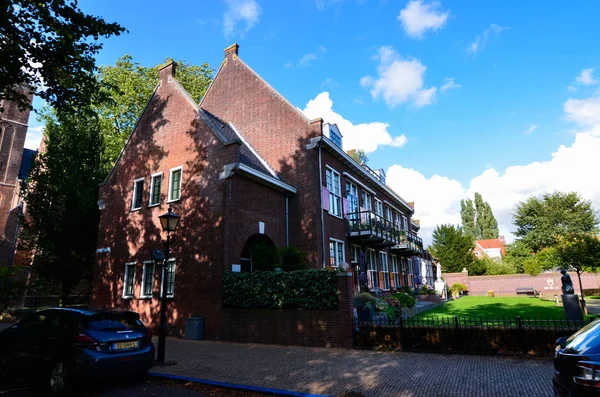 Edam, Holanda, agosto de 2019. A arquitetura do Edam — Fotografia de Stock