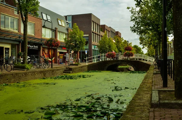 Delft, Países Bajos, agosto 2019. La lata bonita y romántica —  Fotos de Stock