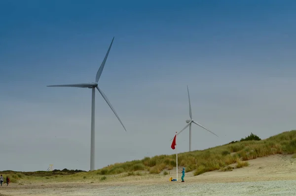 Holland, region of Zealand. August 2019. The wind turbines are t — Stock Photo, Image