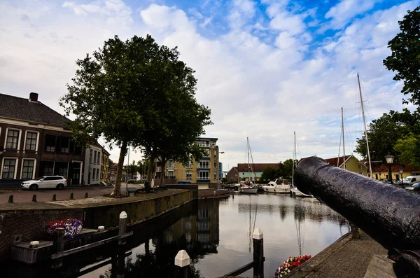 Goes, Países Bajos, agosto 2019. El puerto en el centro histórico — Foto de Stock