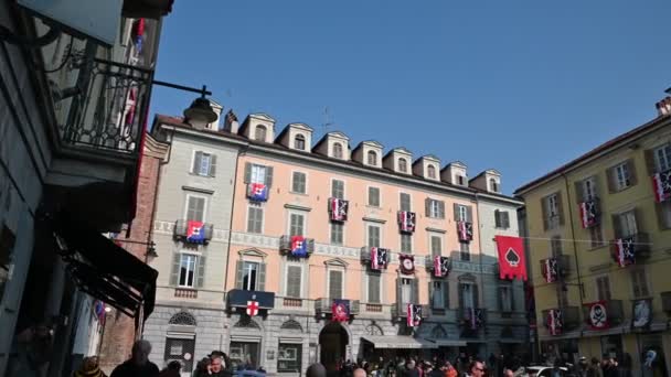 Івреа Італія Ємонт Лютий 2020 Місто Готується Помаранчевих Боїв Прапори — стокове відео