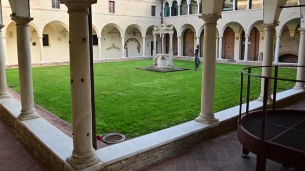 Ravenna Italia Dicembre 2019 Veduta Sul Cortile Del Museo Dante — Video Stock