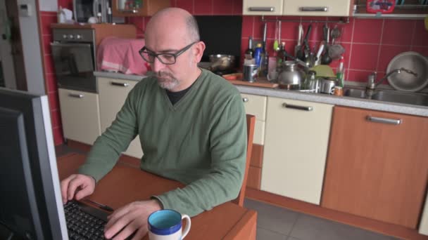 Corona Virus Pandemic Caucasian Man Working Home Kitchen — Stock Video